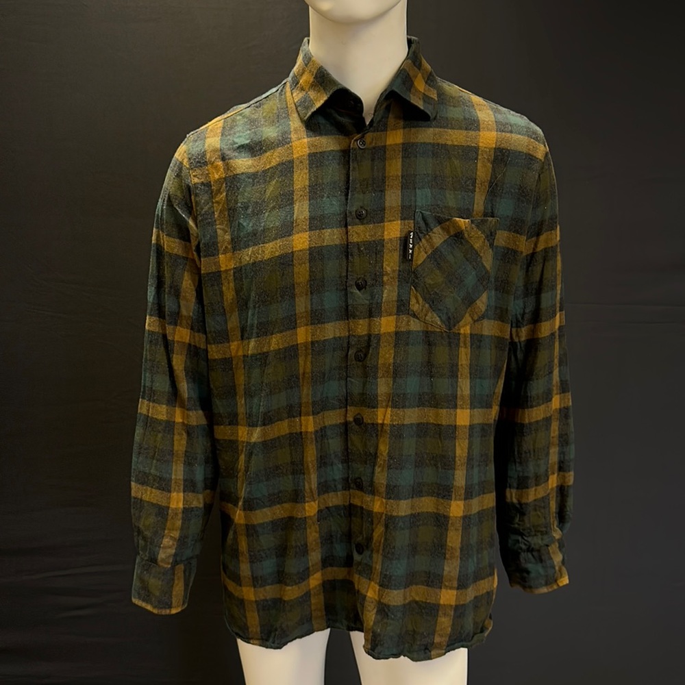 Cottage Chic - Men’s XL Flannel (Swiss Made)